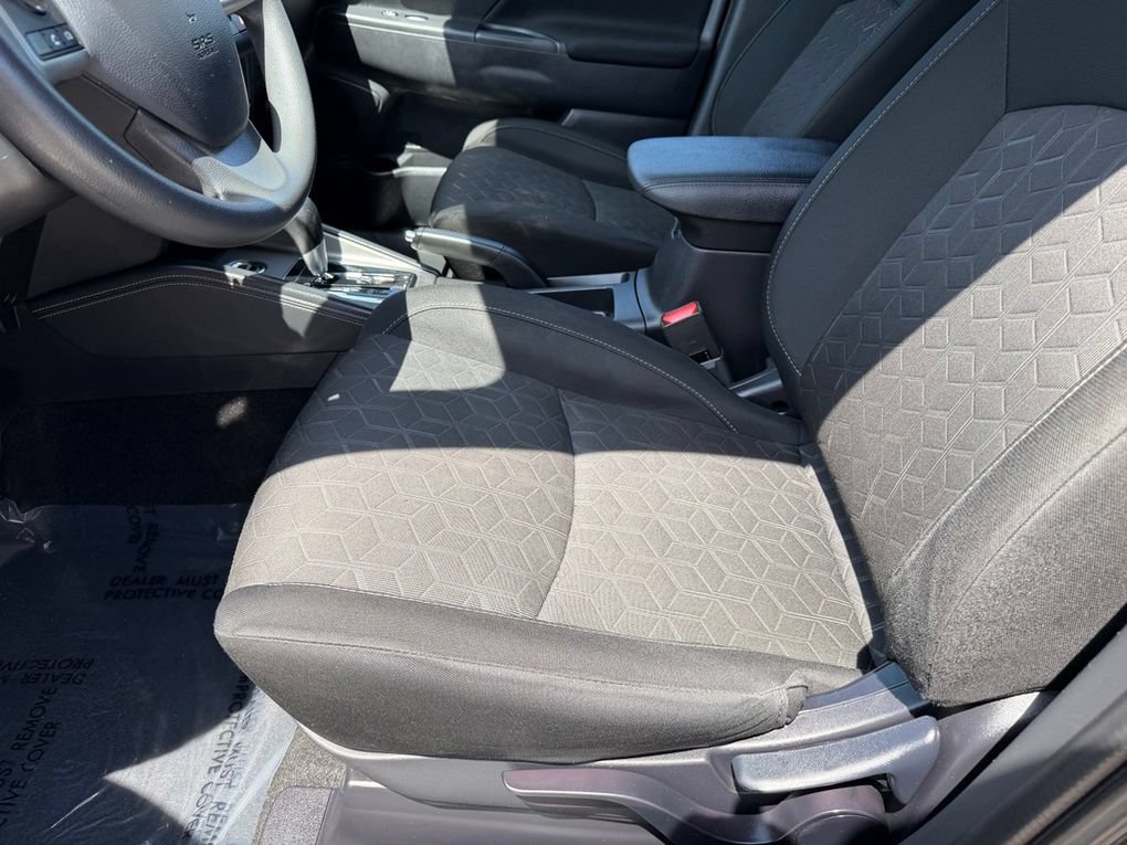 Used 2024 Mitsubishi Outlander Sport ES AWD/4WD image 40