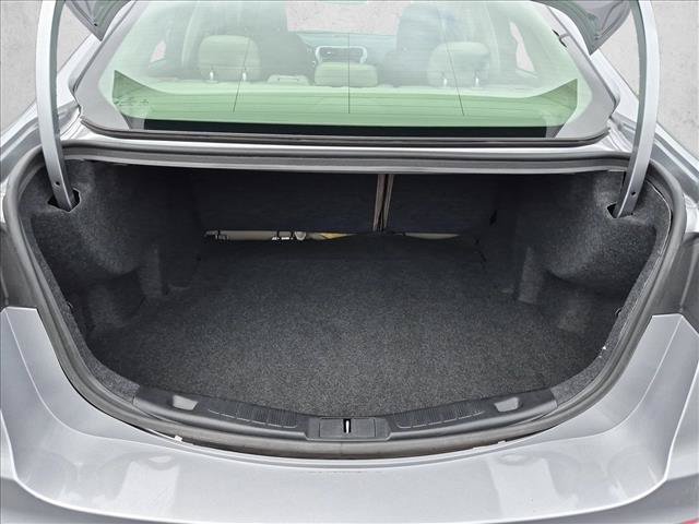 Used 2020 Ford Fusion SE FWD image 6