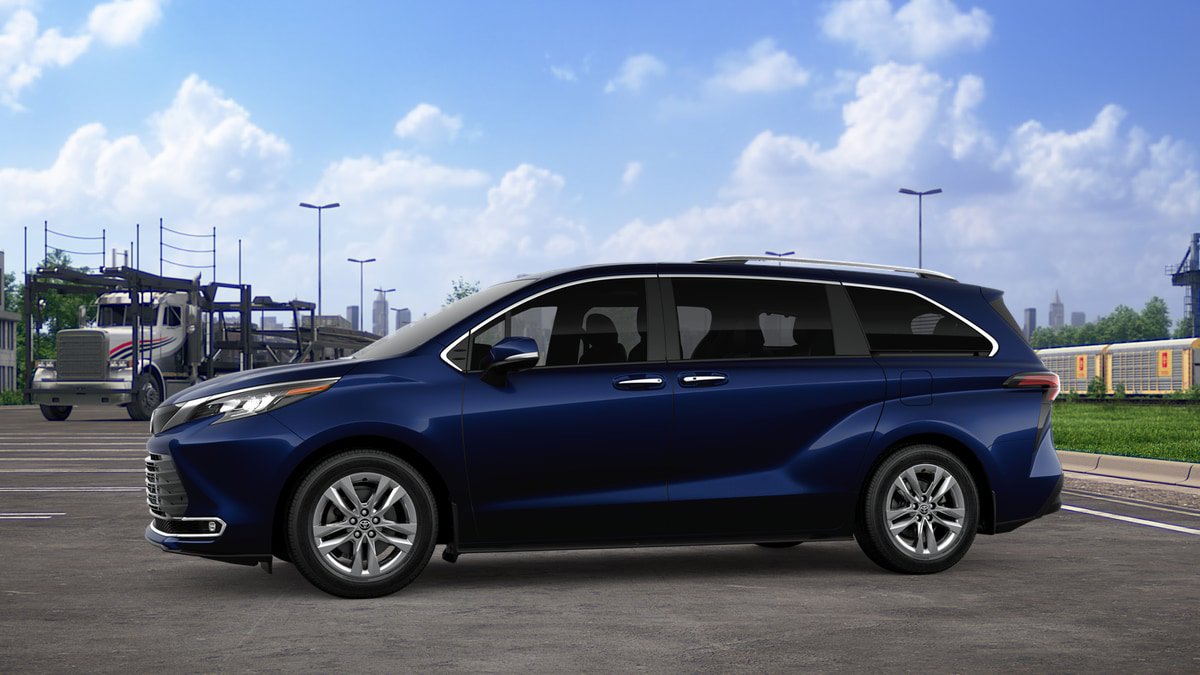 New 2026 Toyota Sienna Limited FWD image 3