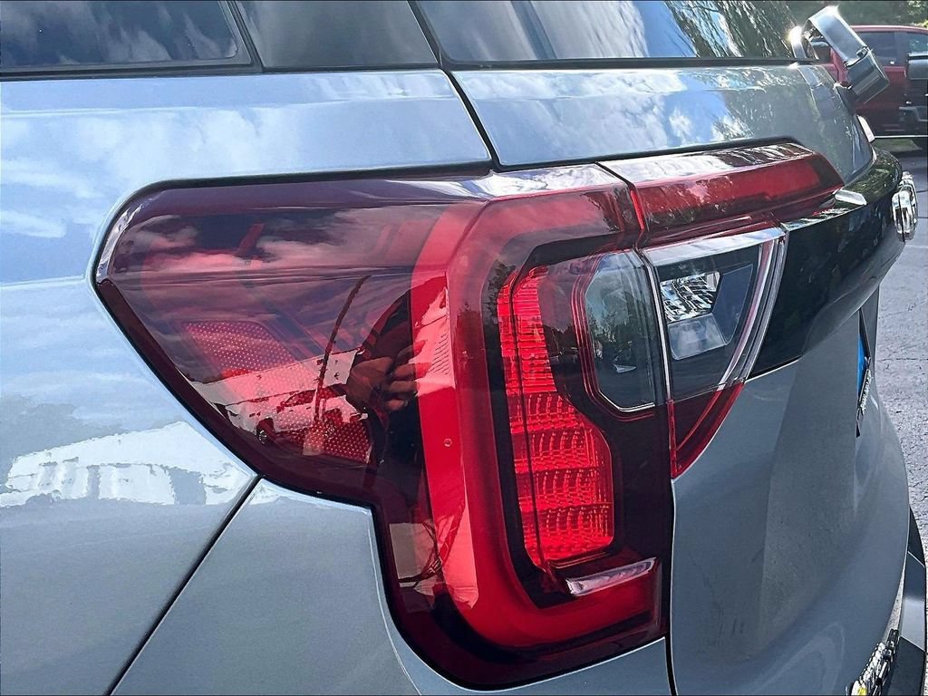 Used 2023 GMC Acadia SLE w/ Driver Convenience Package AWD/4WD image 35
