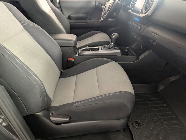 Used 2021 Toyota Tacoma TRD Off-Road w/ Technology Package image 31