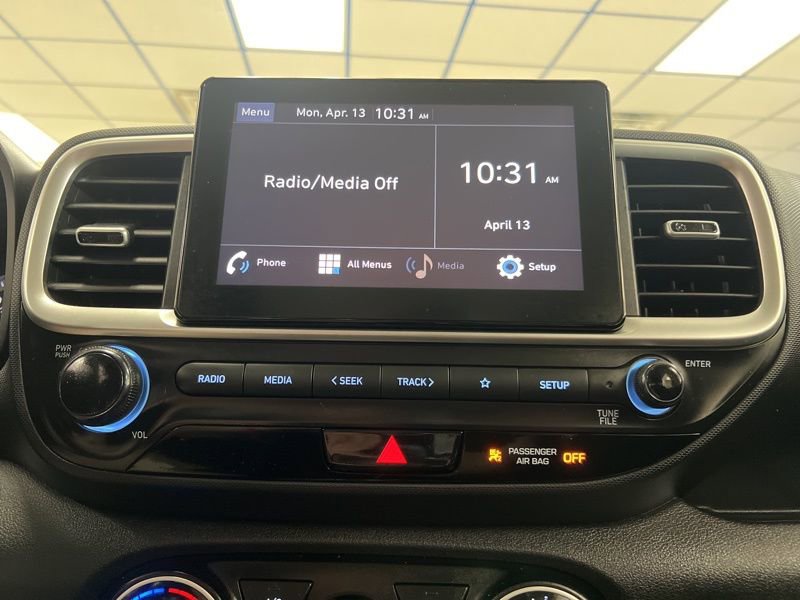 Used 2020 Hyundai Venue SE image 27