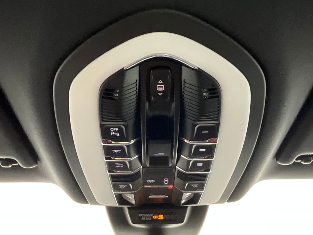 Used 2017 Porsche Macan S image 13