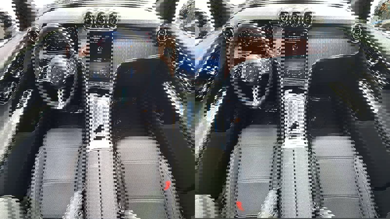 Certified 2026 Mercedes-Benz GLC 300 4MATIC image 4