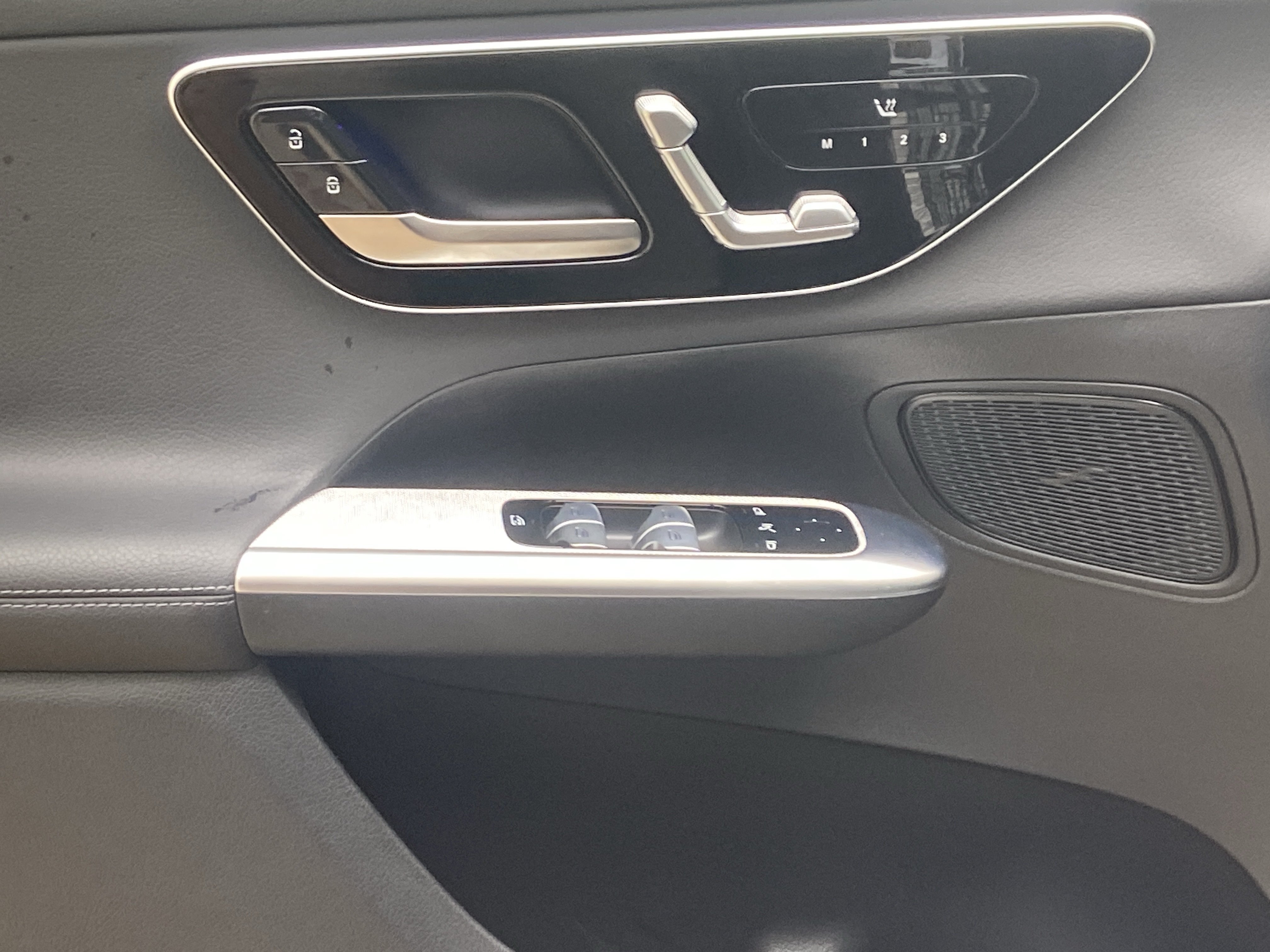 Certified 2025 Mercedes-Benz GLC 300 image 20