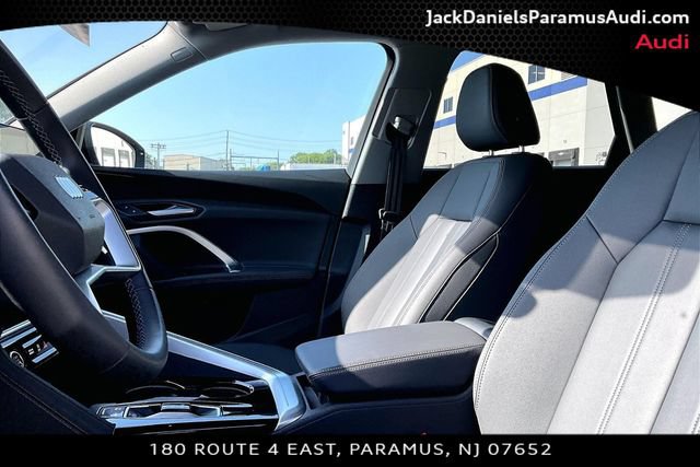 Used 2025 Audi Q5 Premium w/ Convenience Package AWD/4WD image 17