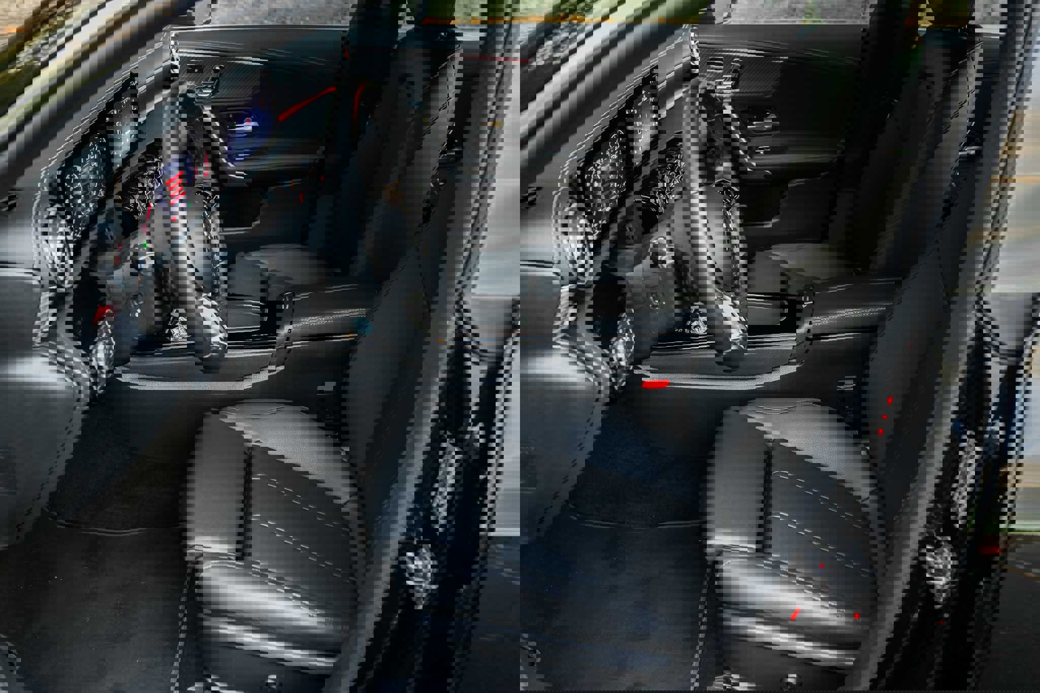 Used 2025 Mercedes-Benz CLA 250 4MATIC image 24