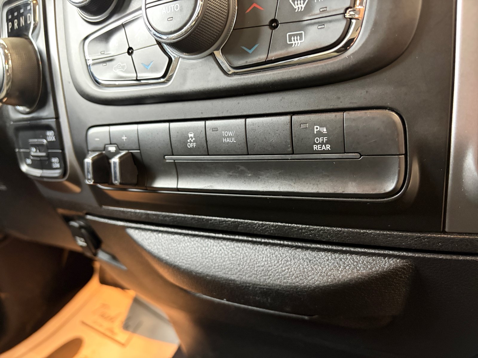 Used 2022 RAM 1500 Classic SLT w/ Electronics Group AWD/4WD image 29