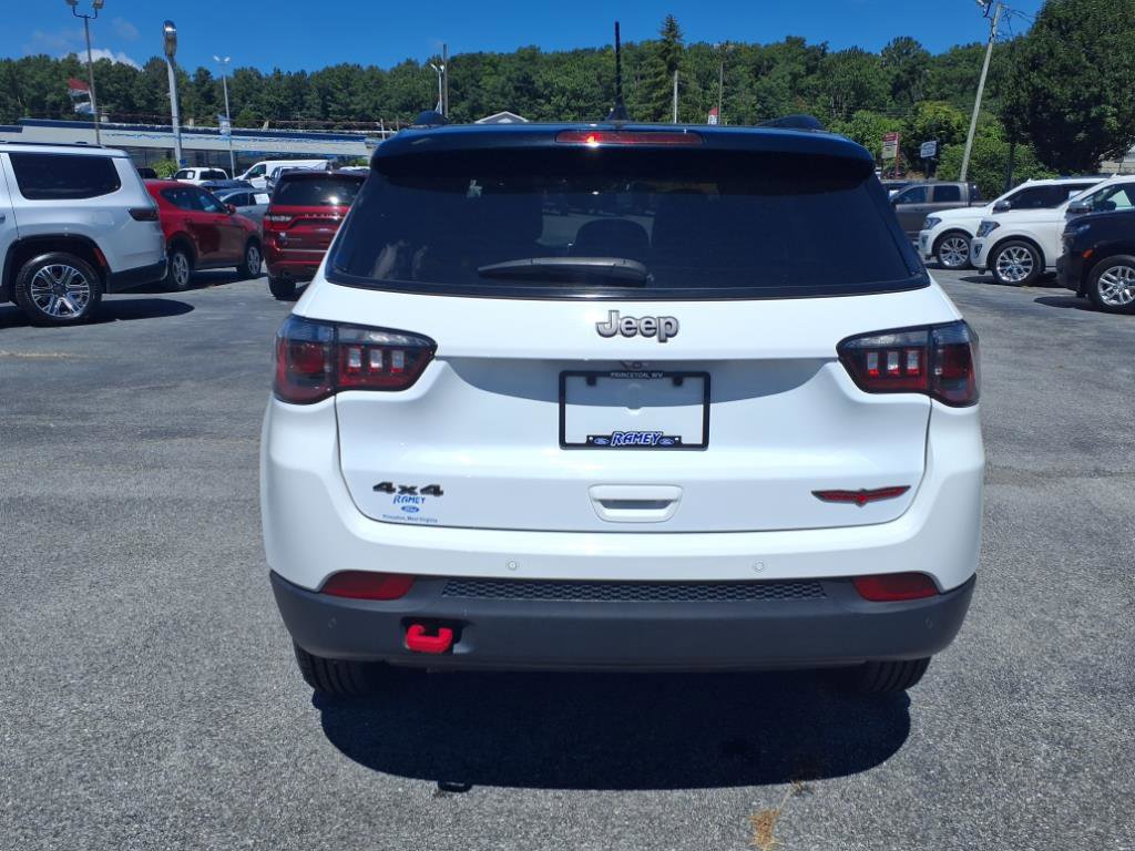 Used 2023 Jeep Compass Trailhawk image 14