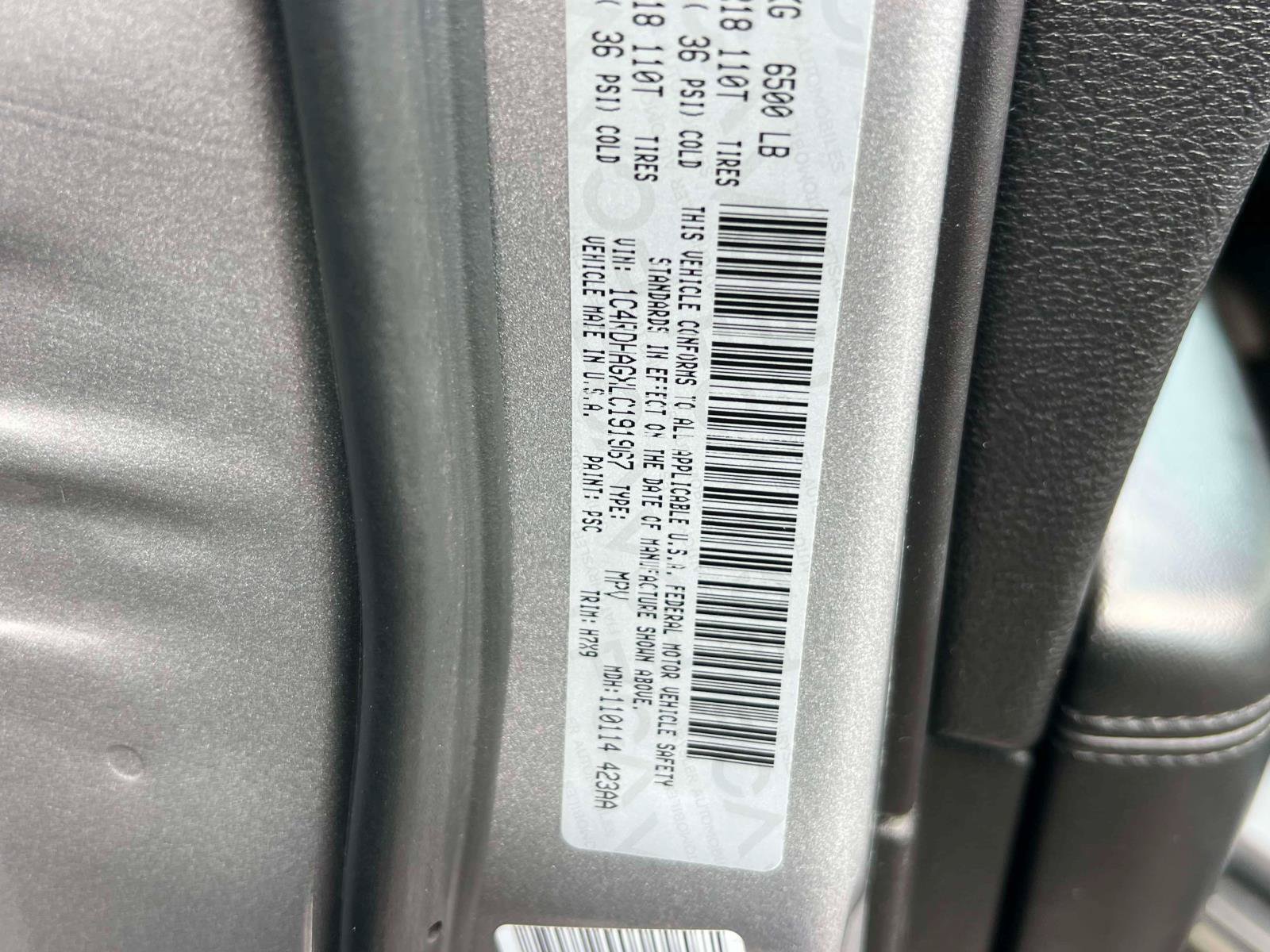 Used 2020 Dodge Durango SXT w/ 3rd Row Seating Group RWD image 19