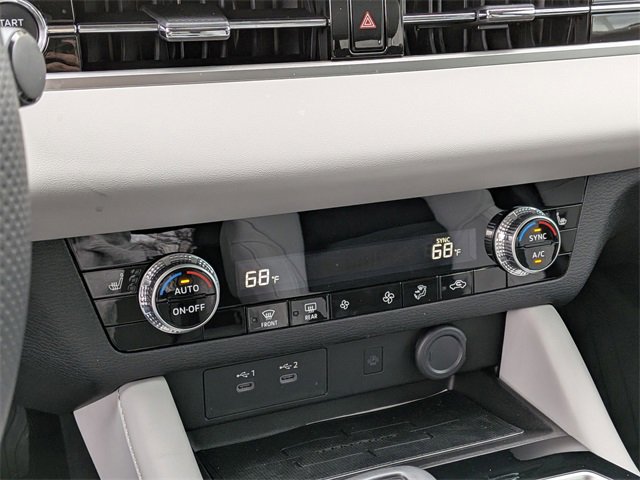 New 2025 Mitsubishi Outlander SE image 23