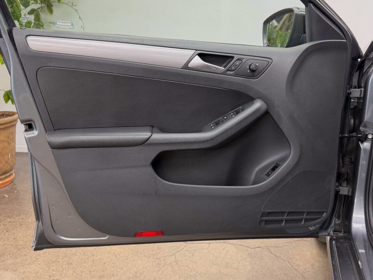 Used 2016 Volkswagen Jetta Sport image 41