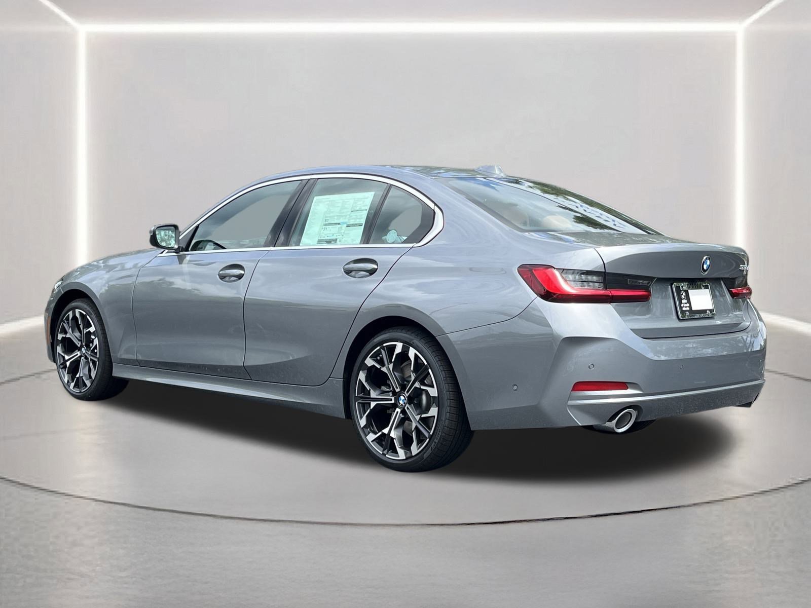 Used 2025 BMW 330i Sedan w/ Premium Package image 26