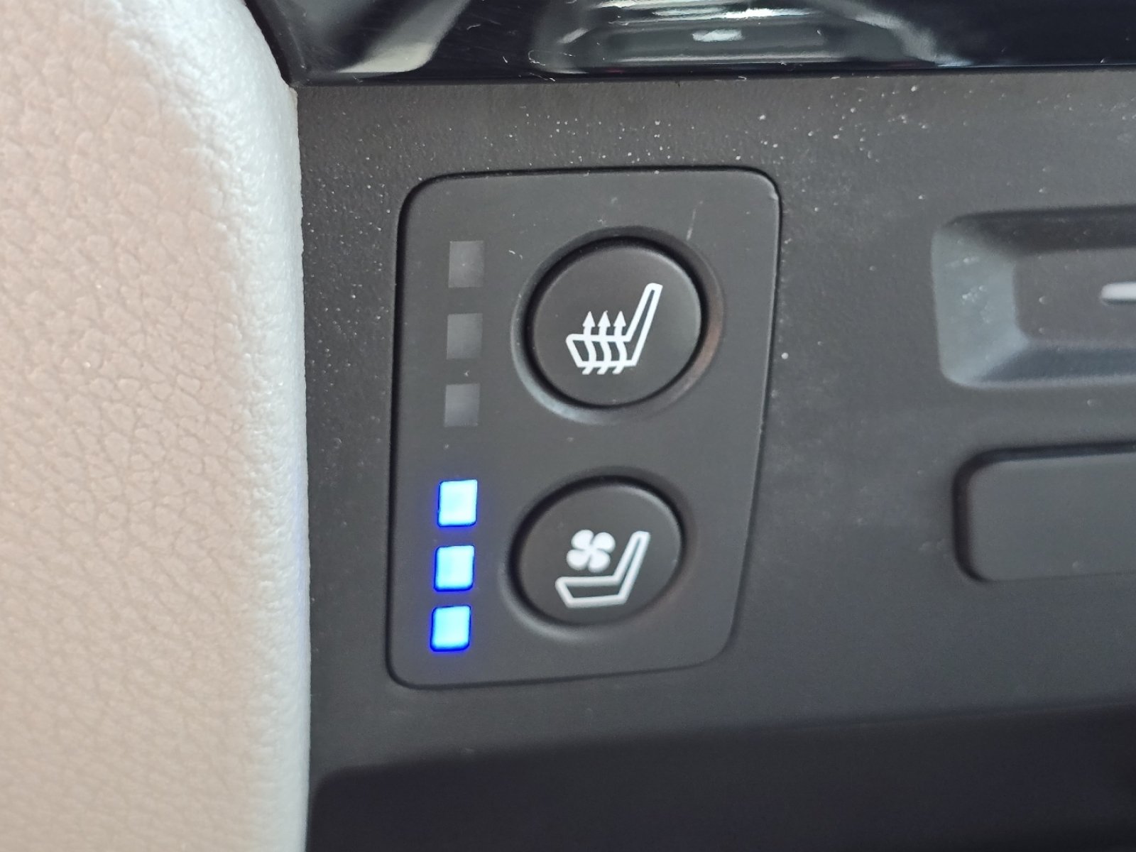 Used 2022 Honda Pilot Elite image 8