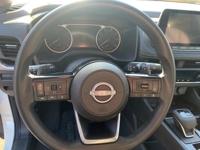 Used 2023 Nissan Rogue SV image 22