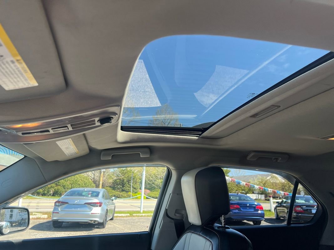 Used 2015 Chevrolet Equinox LTZ AWD/4WD image 25