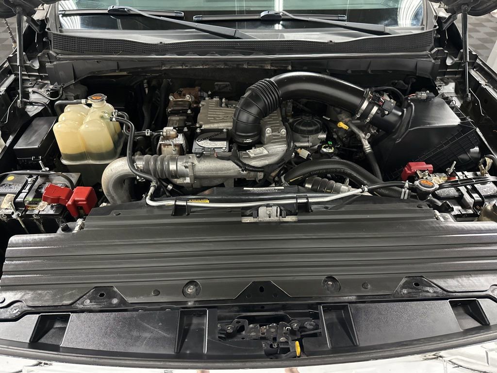 Used 2016 Nissan Titan SL AWD/4WD image 35
