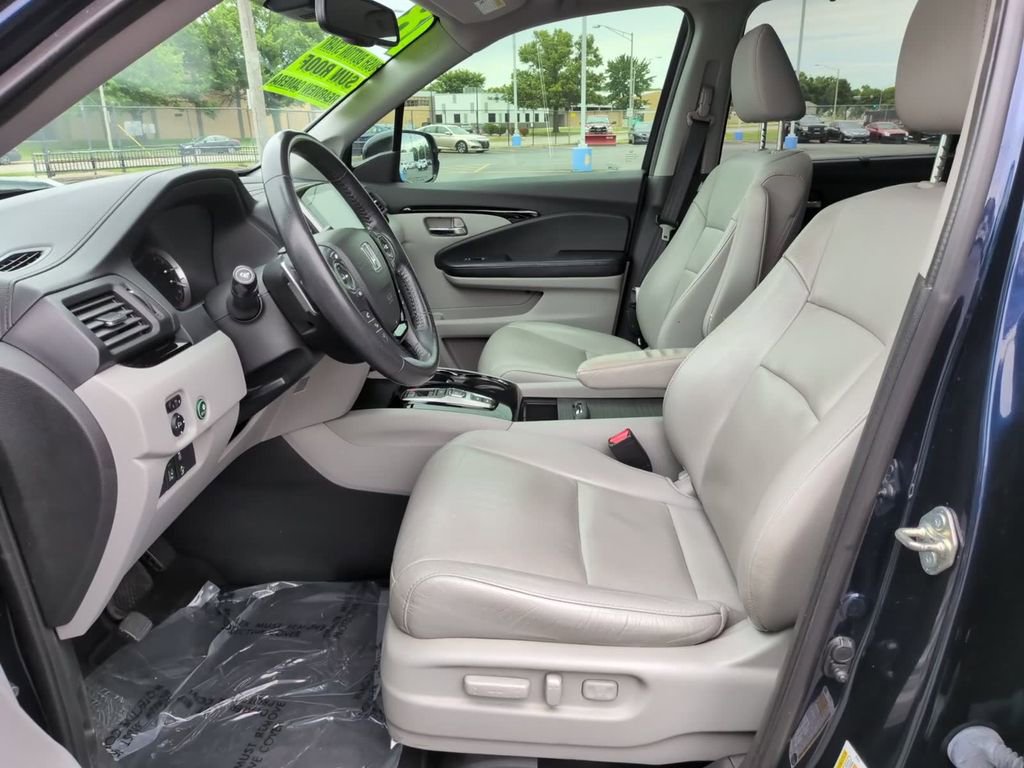 Used 2018 Honda Pilot Touring image 24