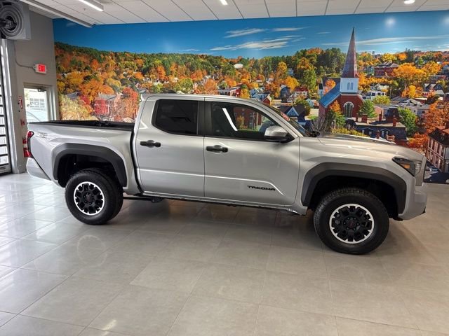 Used 2024 Toyota Tacoma TRD Off-Road image 7