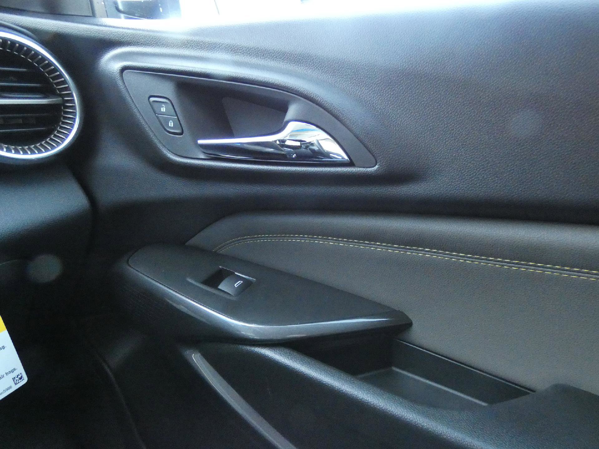 New 2026 Chevrolet Trax ACTIV w/ Sunroof Package image 24