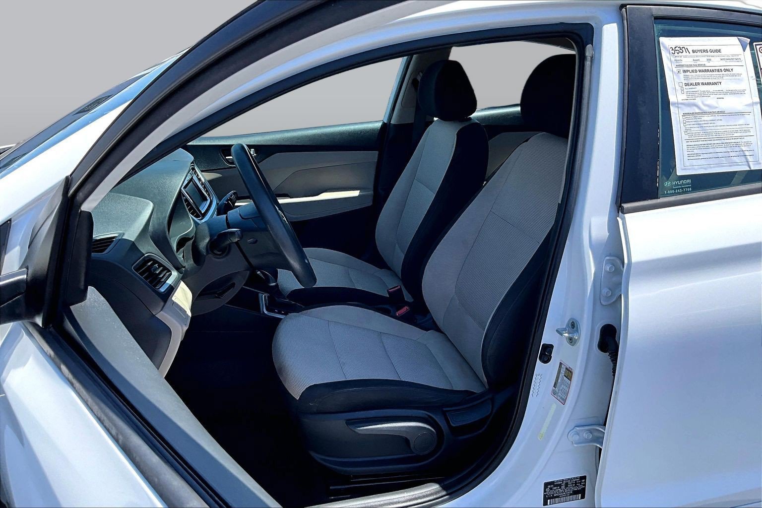 Used 2022 Hyundai Accent SE w/ Cargo Package FWD image 24