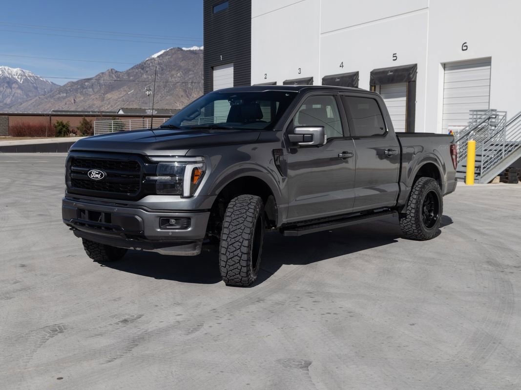 Used 2025 Ford F150 Lariat AWD/4WD image 3