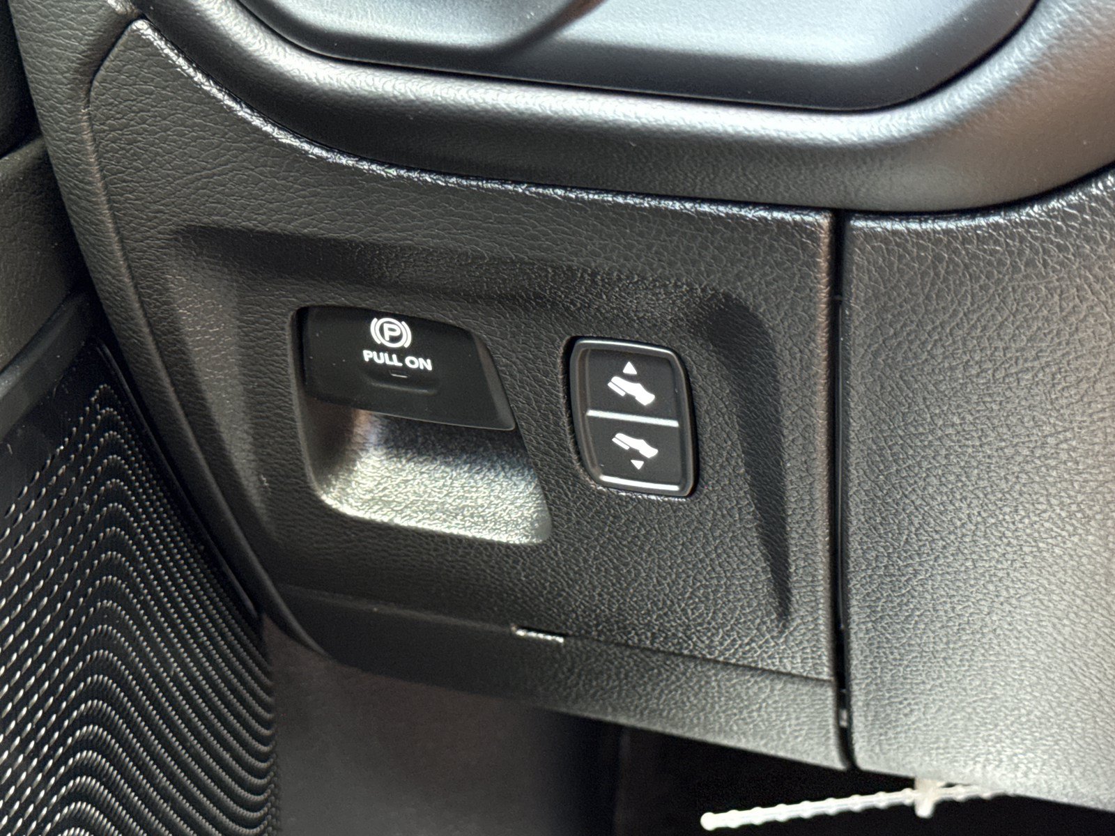 Used 2024 RAM 1500 Limited AWD/4WD image 21
