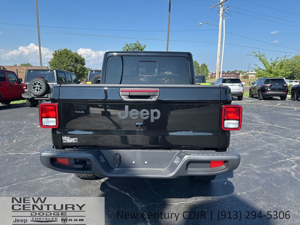 New 2025 Jeep Gladiator Sport image 6