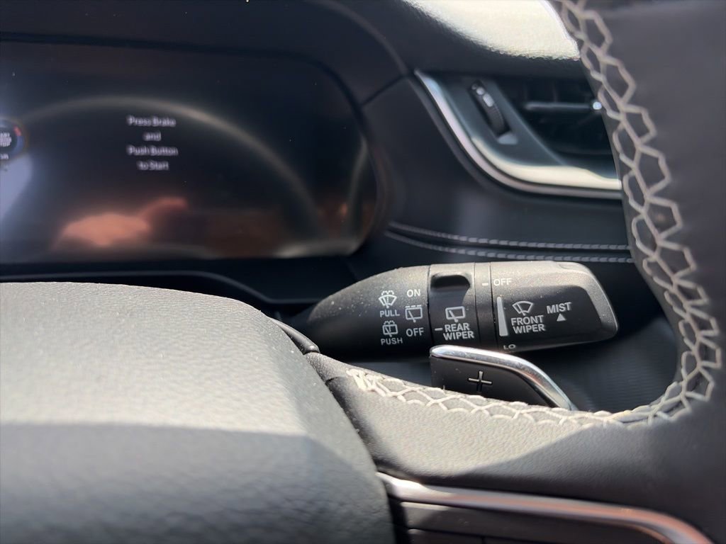 Certified 2024 Jeep Grand Cherokee Altitude image 26