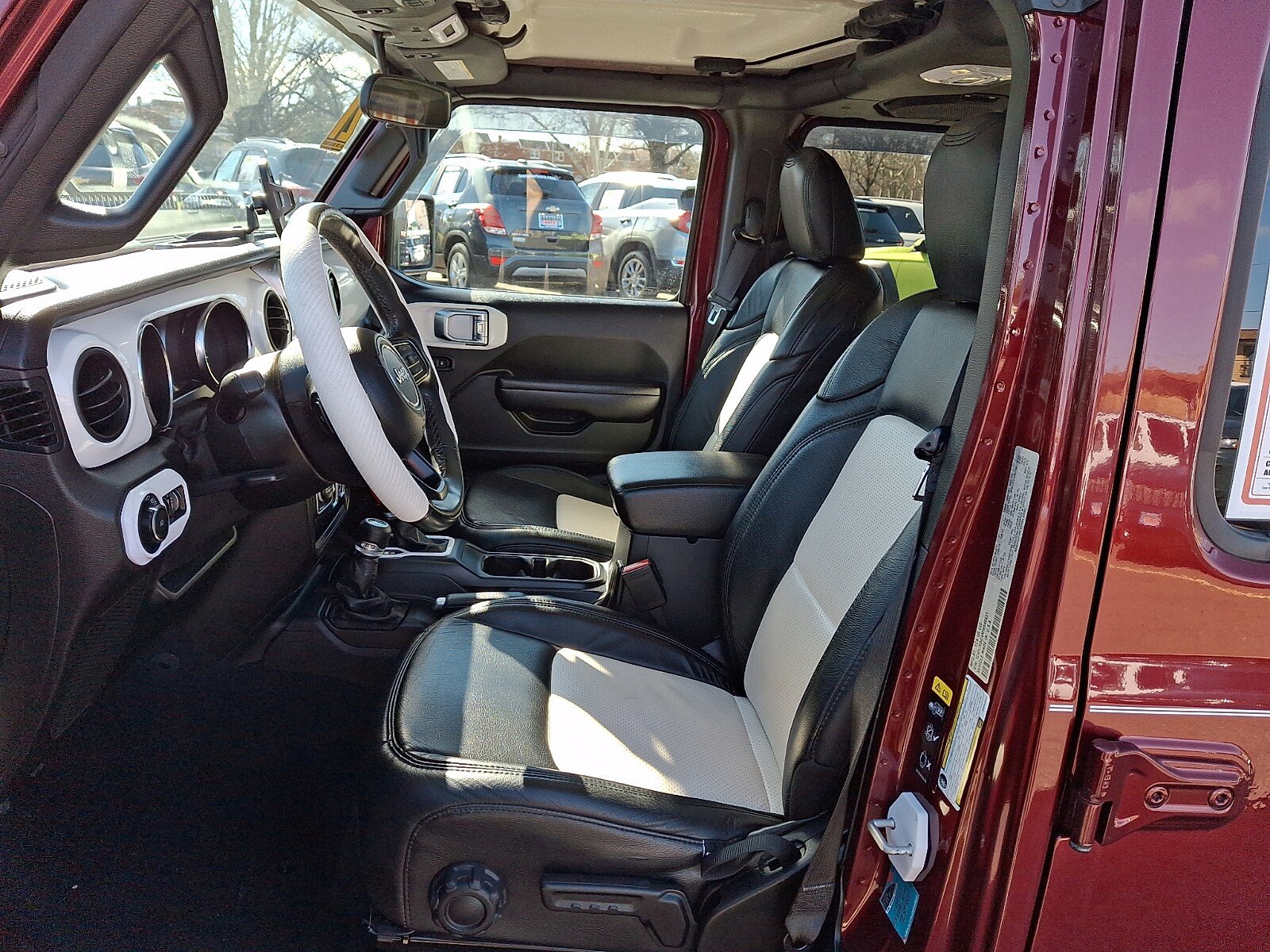 Used 2021 Jeep Wrangler Islander image 13
