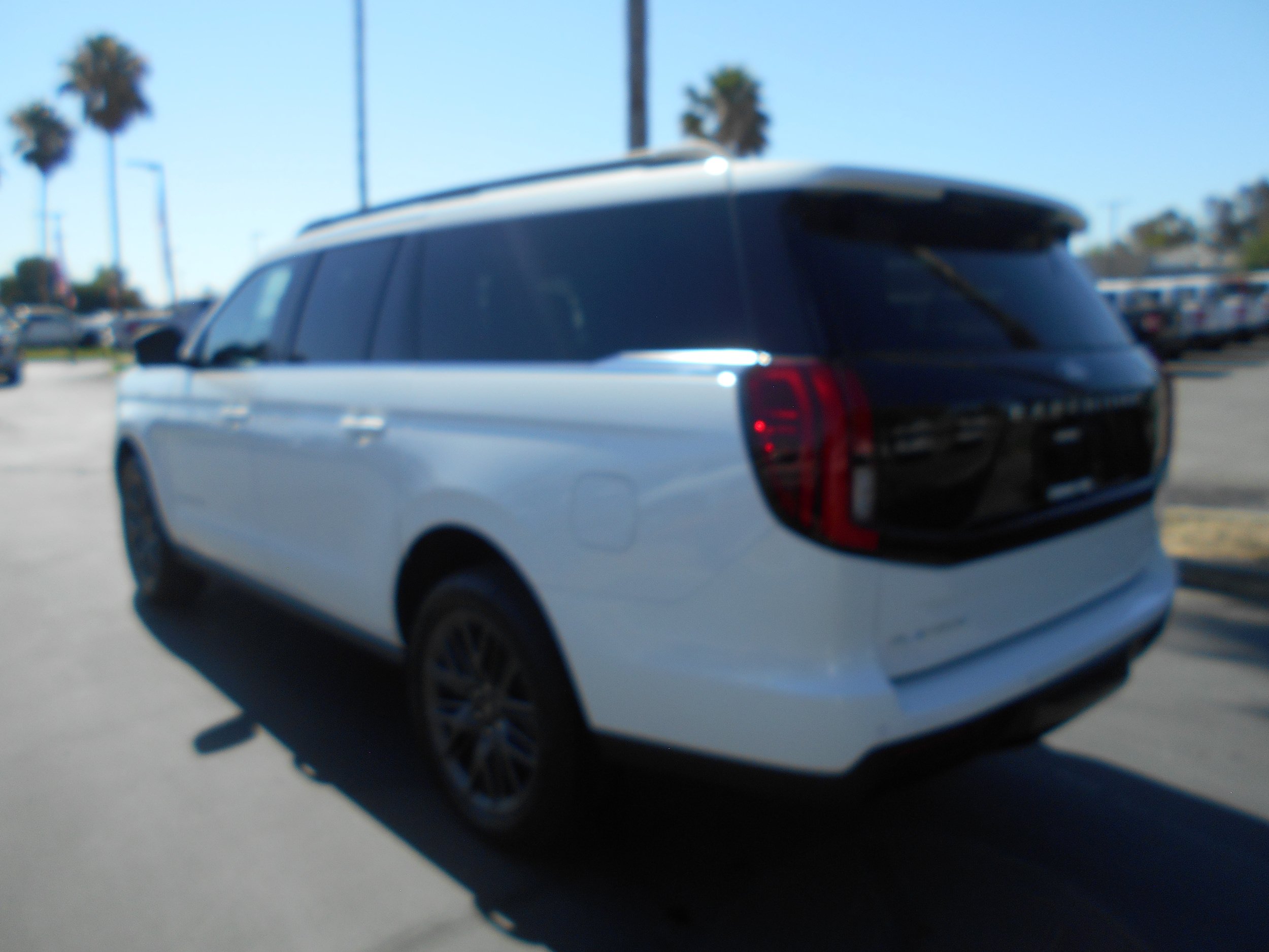 New 2027 Ford Expedition Max Platinum w/ Driver's Package RWD image 7