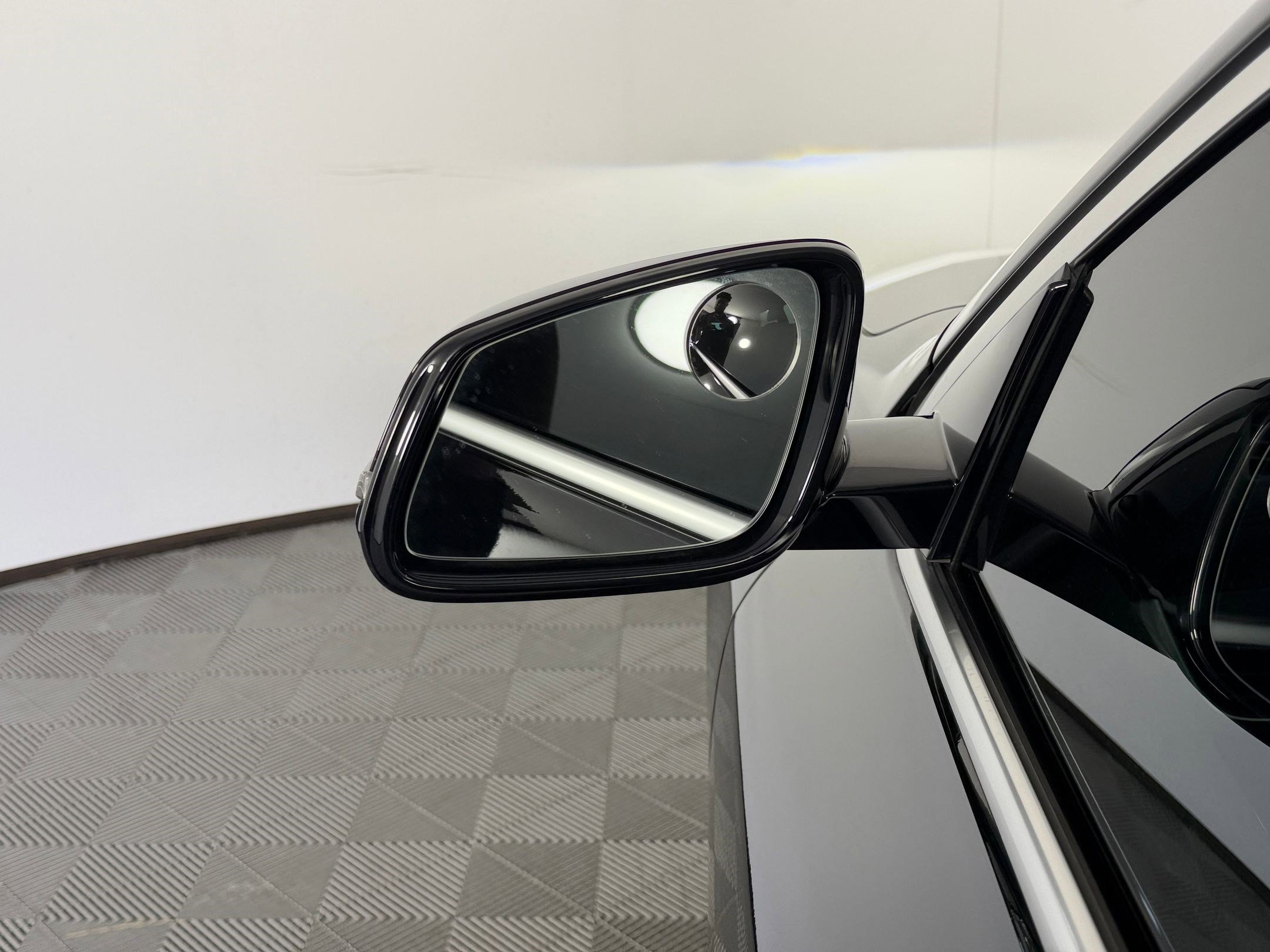 Used 2018 BMW X2 sDrive28i FWD image 21