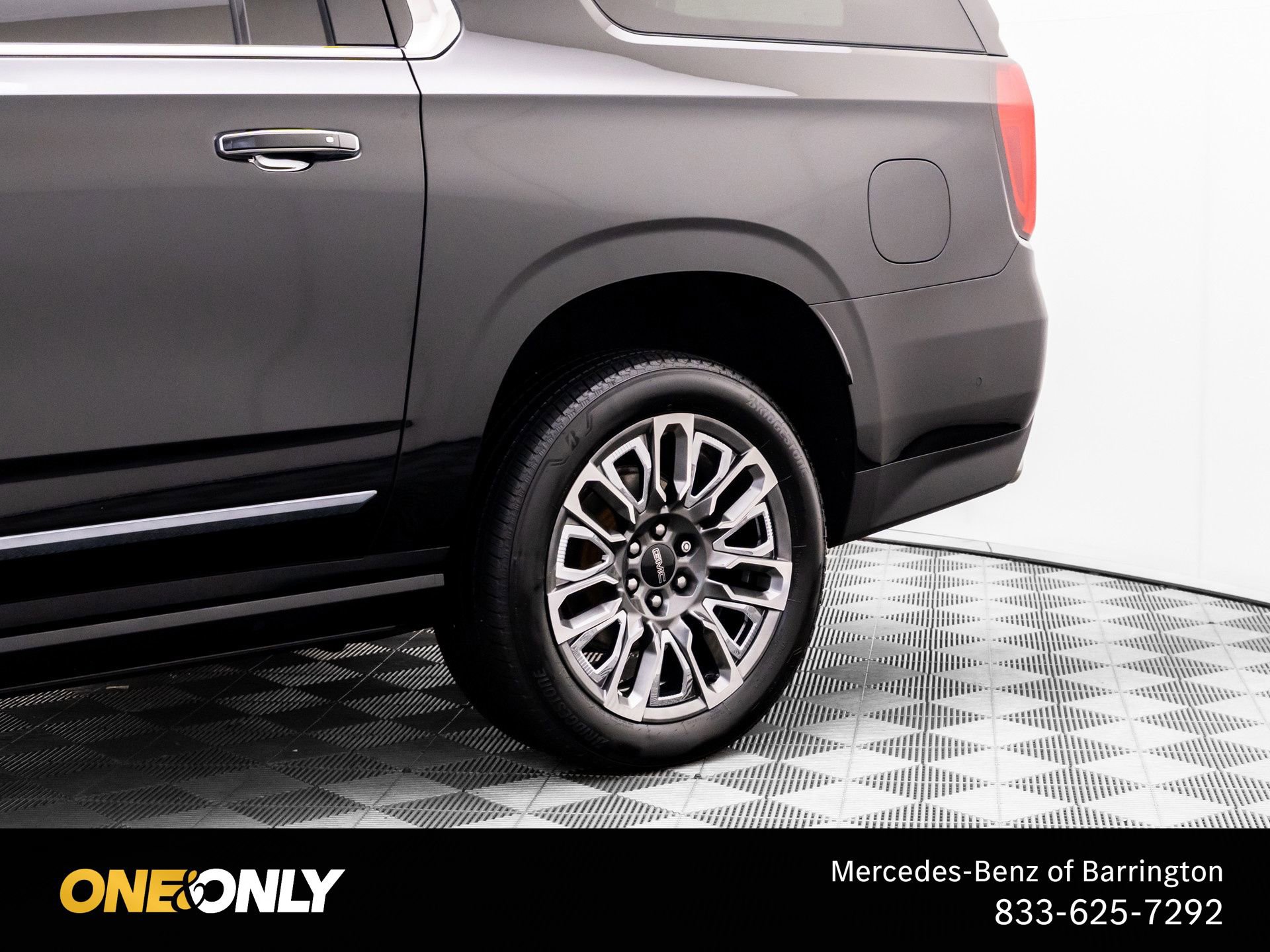 Used 2023 GMC Yukon XL Denali Ultimate AWD/4WD image 37