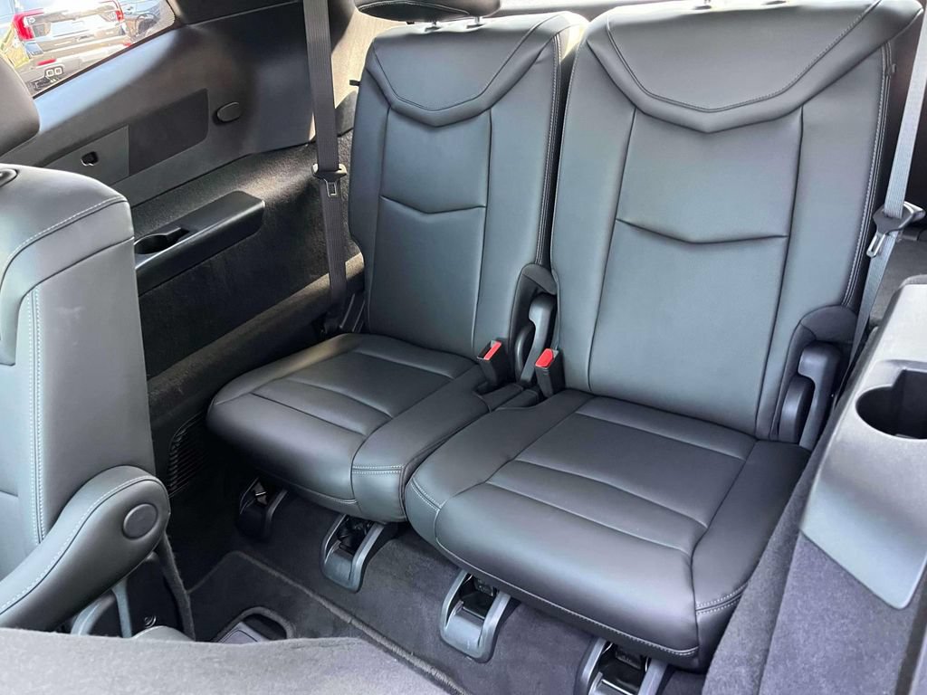 Certified 2025 Cadillac XT6 Premium Luxury w/ Technology Package AWD/4WD image 17