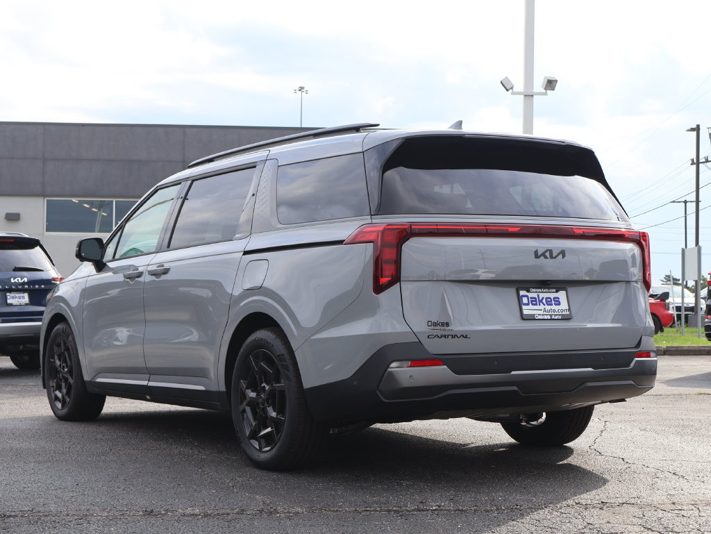 New 2027 Kia Carnival SX w/ Dark Edition Package FWD image 4
