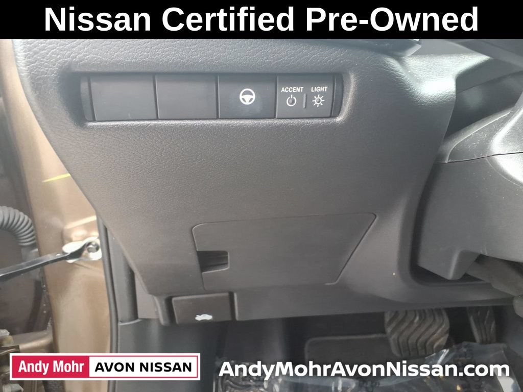 Certified 2025 Nissan Kicks SR w/ Illumination Package AWD/4WD image 17