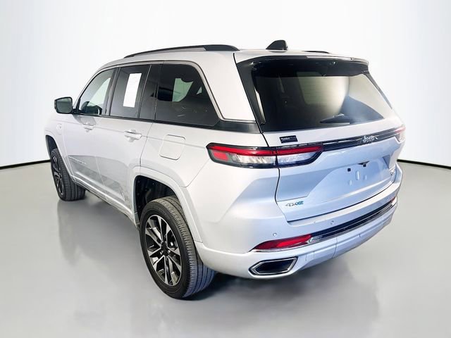 Used 2022 Jeep Grand Cherokee Overland w/ Luxury Tech Group IV AWD/4WD image 6