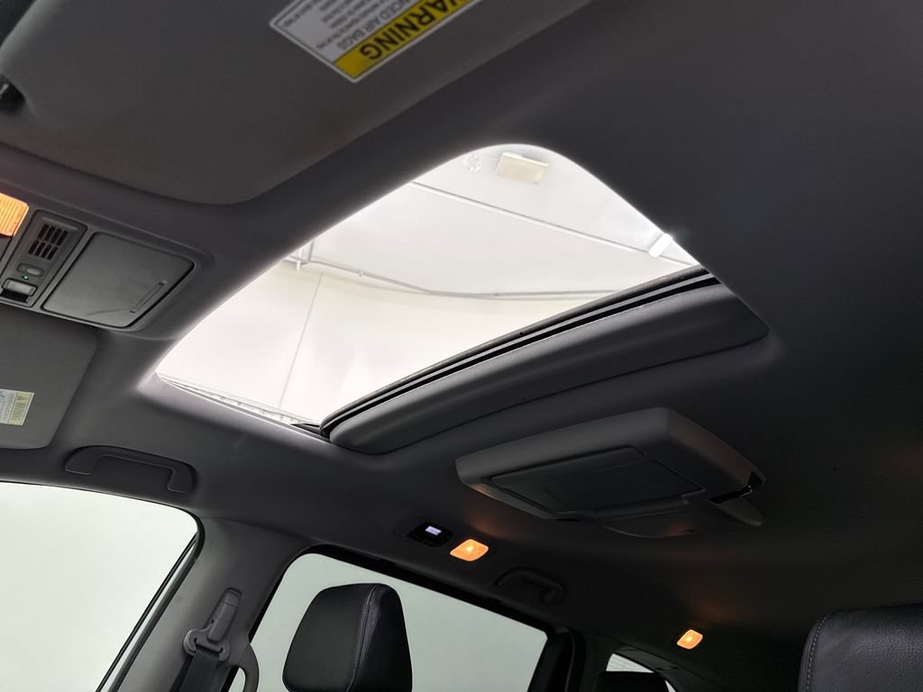 Used 2021 Honda Odyssey Touring image 23