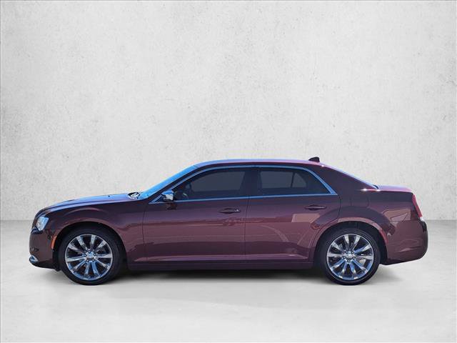 Used 2013 Chrysler 300 C RWD image 8