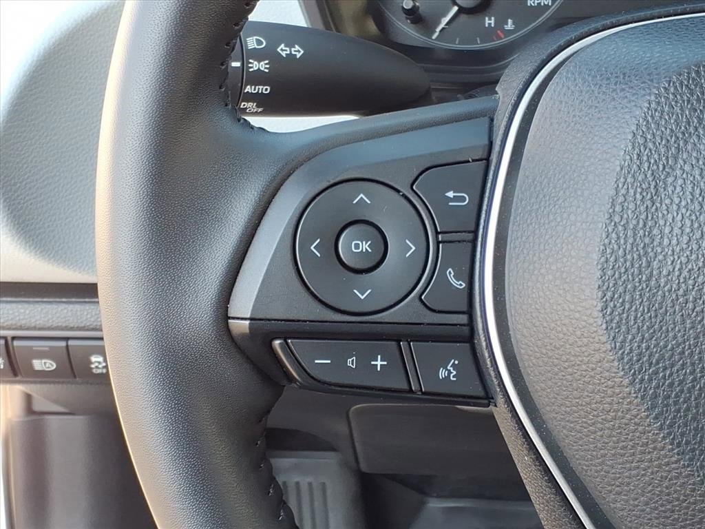 Certified 2024 Toyota Corolla SE image 19