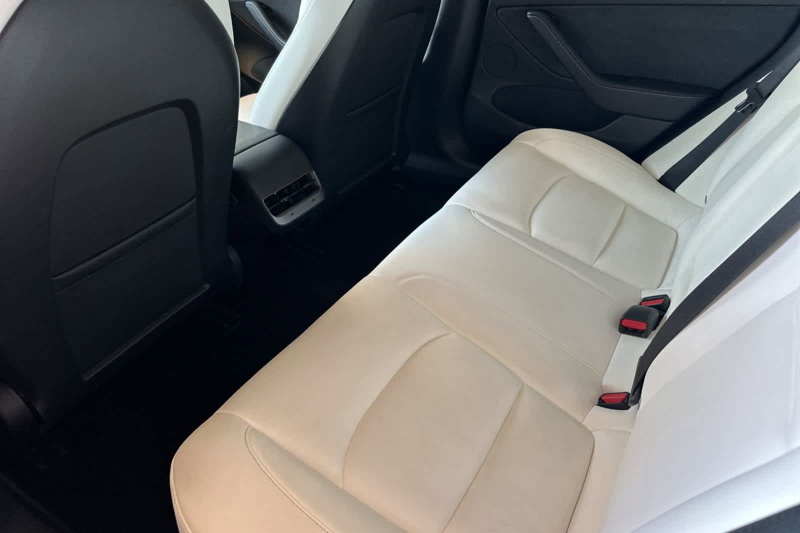 Used 2022 Tesla Model 3 Long Range AWD/4WD image 4