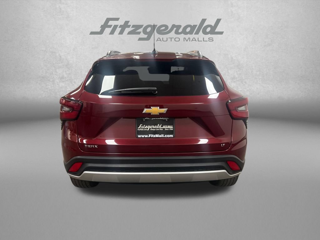 Used 2024 Chevrolet Trax LT FWD image 4