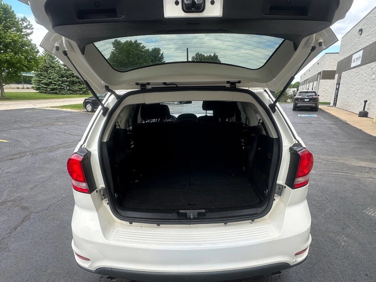 Used 2016 Dodge Journey SXT AWD/4WD image 16