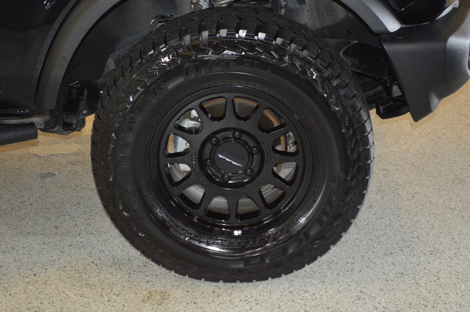 Used 2023 Ford Bronco 4-Door AWD/4WD image 9