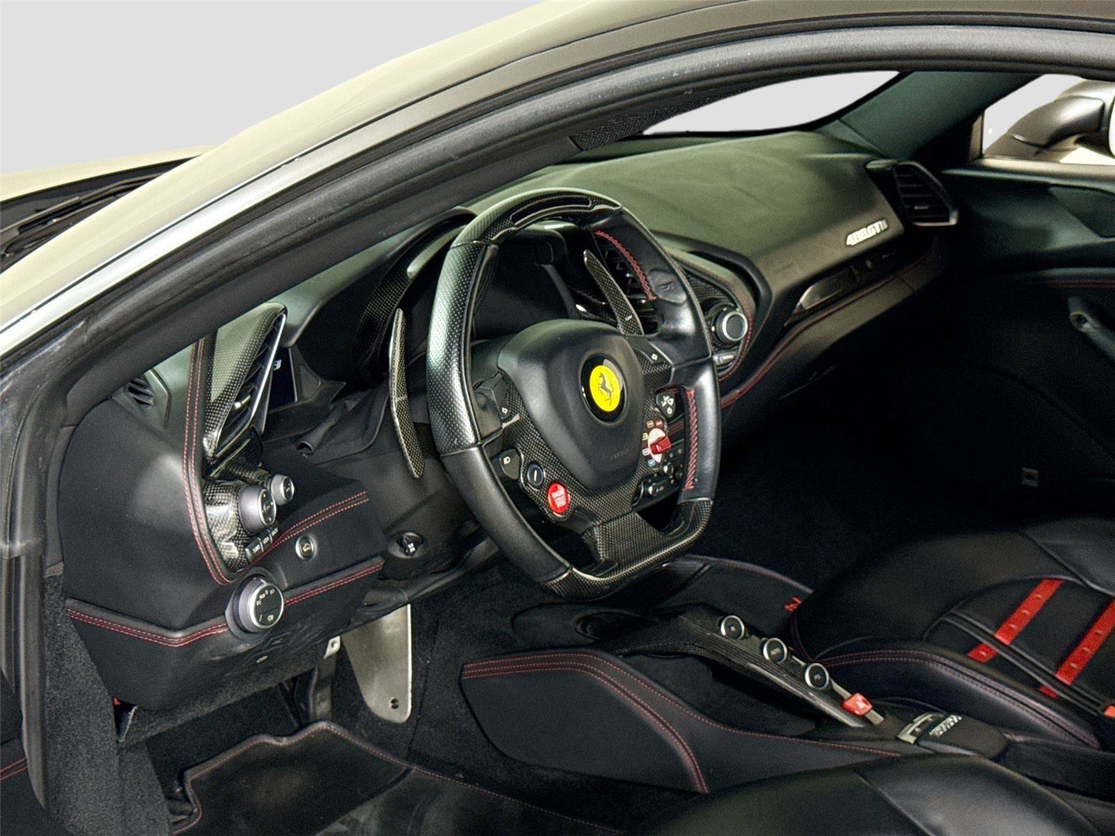 Used 2017 Ferrari 488 GTB RWD image 15
