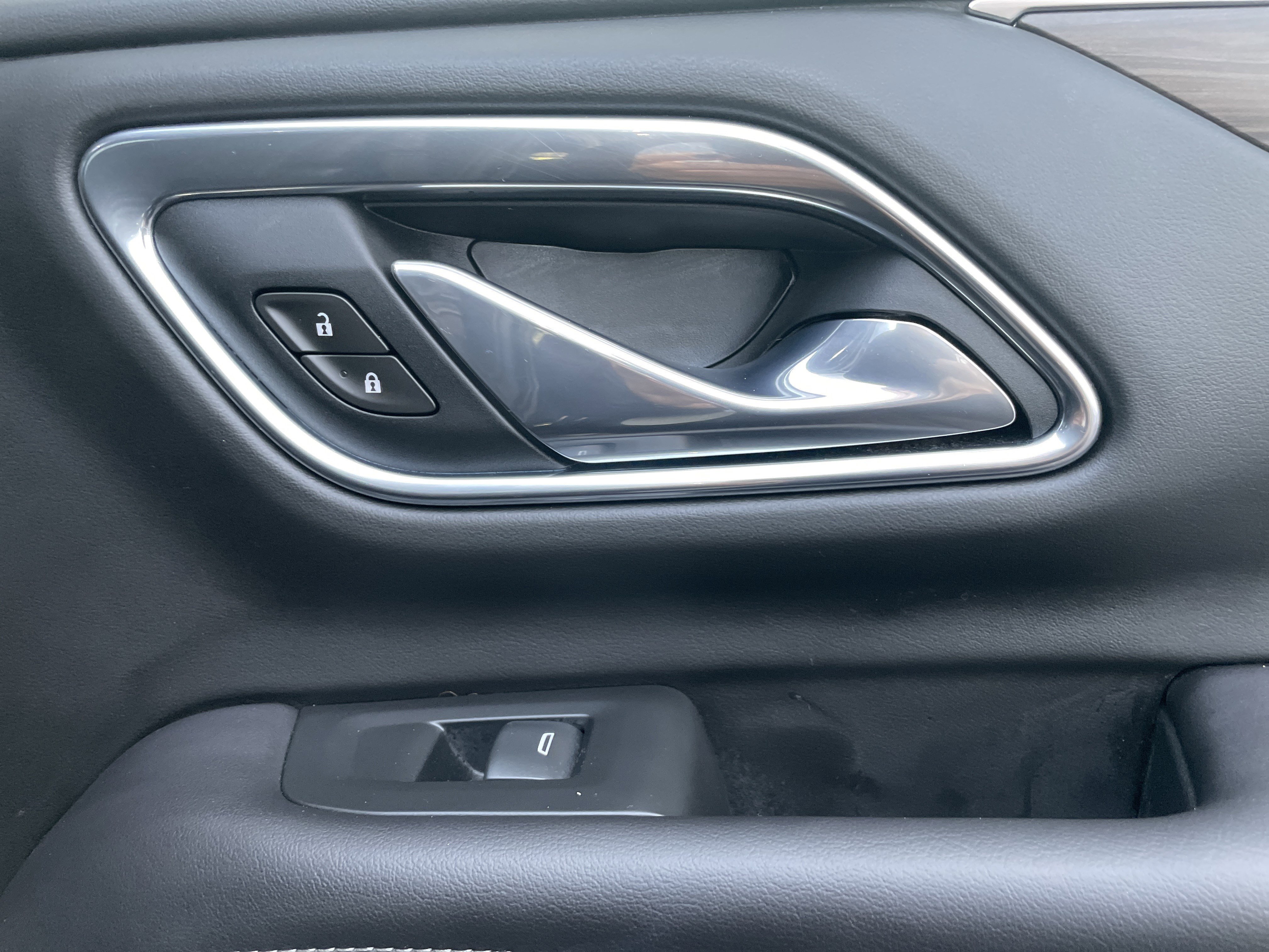 Used 2021 Chevrolet Tahoe Z71 w/ Luxury Package image 18