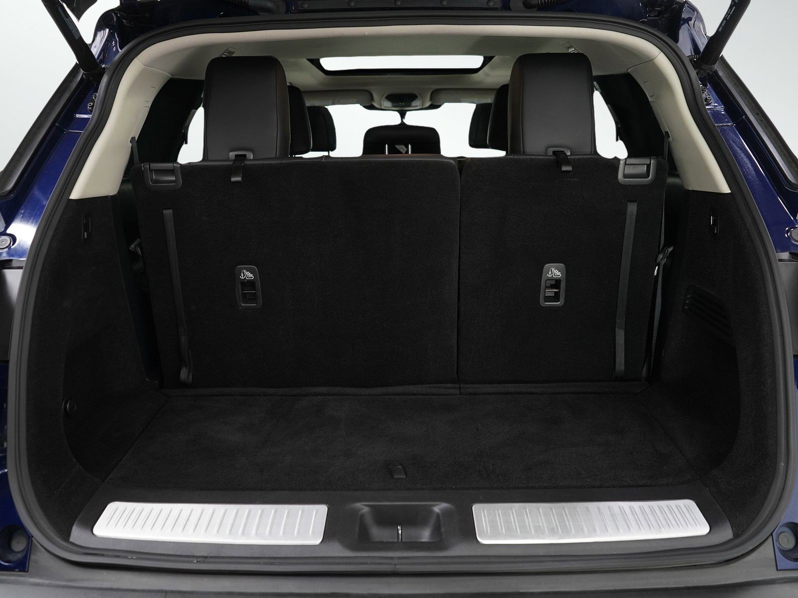 Used 2023 INFINITI QX60 Pure image 16