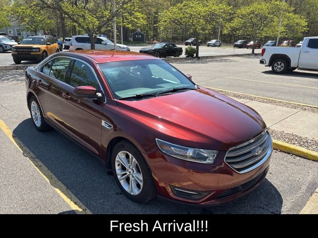 Used 2015 Ford Taurus SEL w/ Equipment Group 201A FWD image 4
