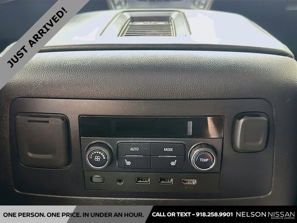 Used 2018 Chevrolet Tahoe Premier AWD/4WD image 28