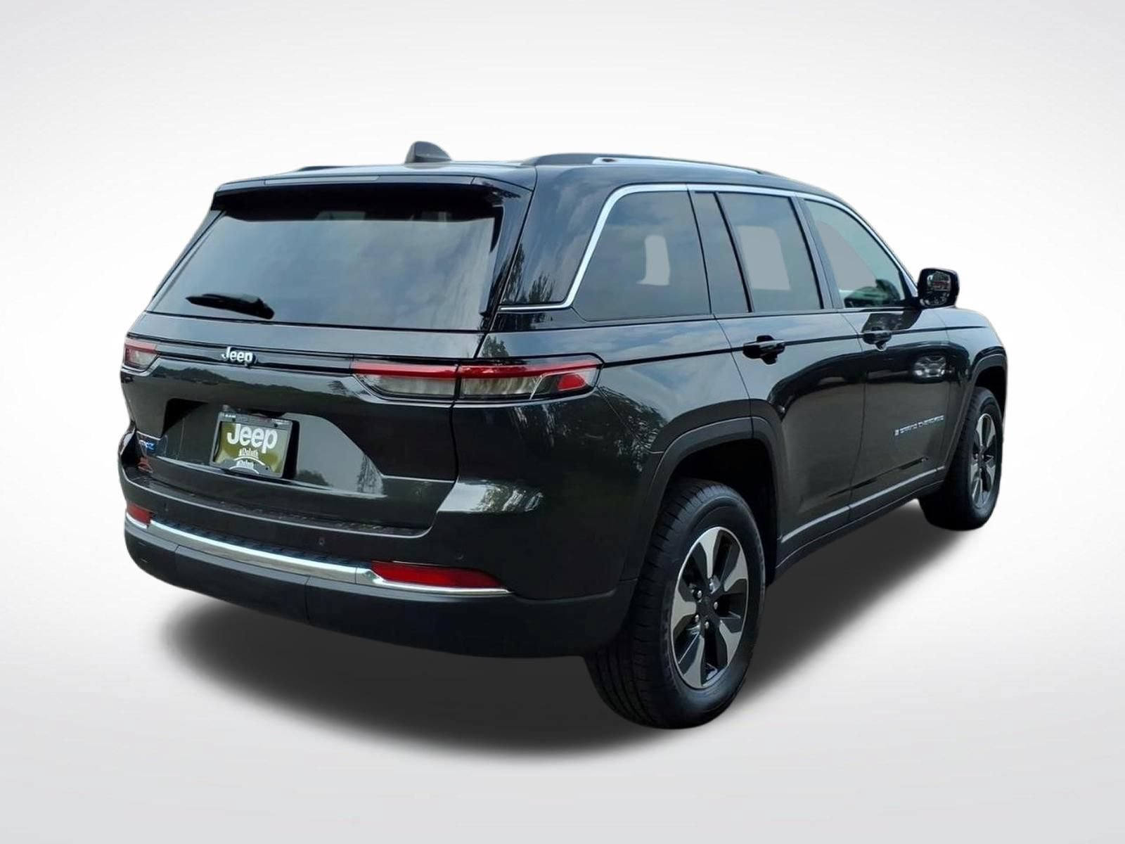 Used 2024 Jeep Grand Cherokee Limited 4xe AWD/4WD image 5